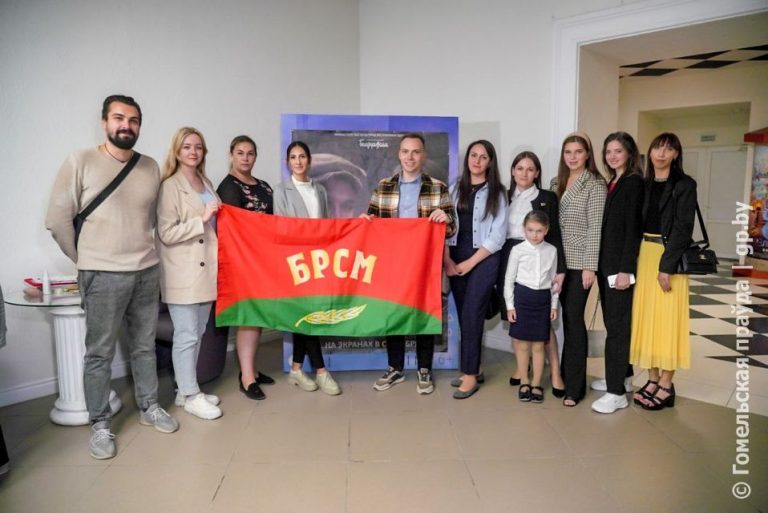 На премьере киноленты «На другом берегу» На премьере киноленты «На другом берегу»