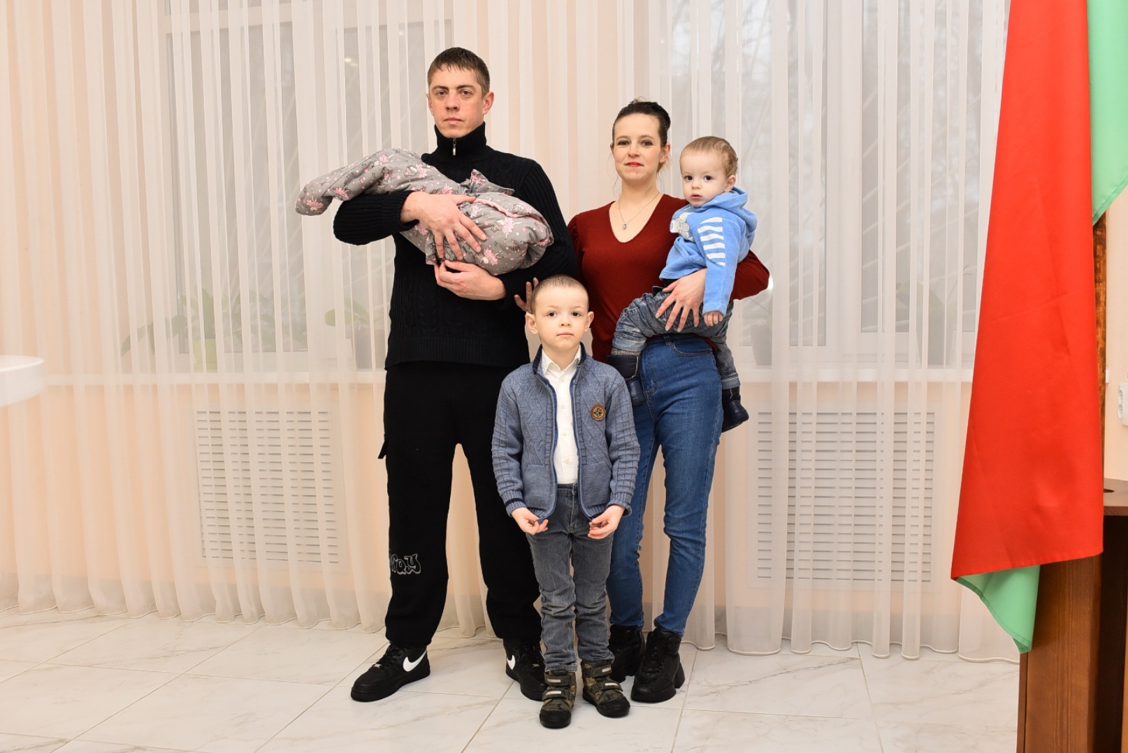 В погоне за дочуркой: семья гомельчан пополнилась седьмым ребенком