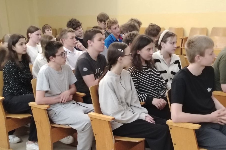 Школьникам Гомельского района рассказали о профессии судебного исполнителя 